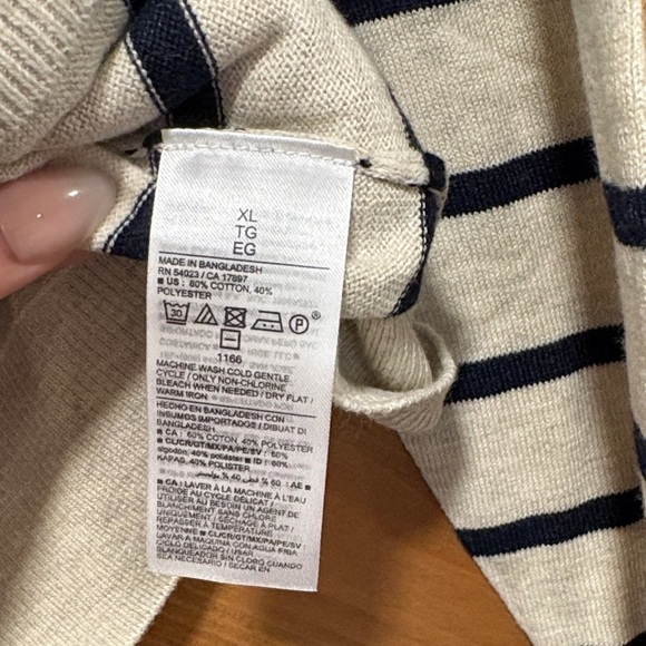 Men’s Old Navy Tan and Navy Striped Crew-Neck Sweater NWT - Picture 4 of 6